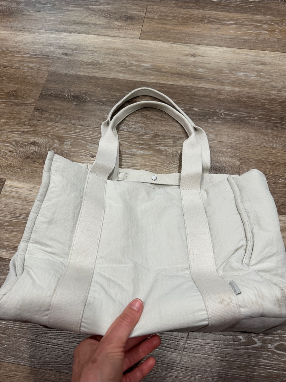 lululemon athletica Everday Tote in Cream - Picture 12 of 13
